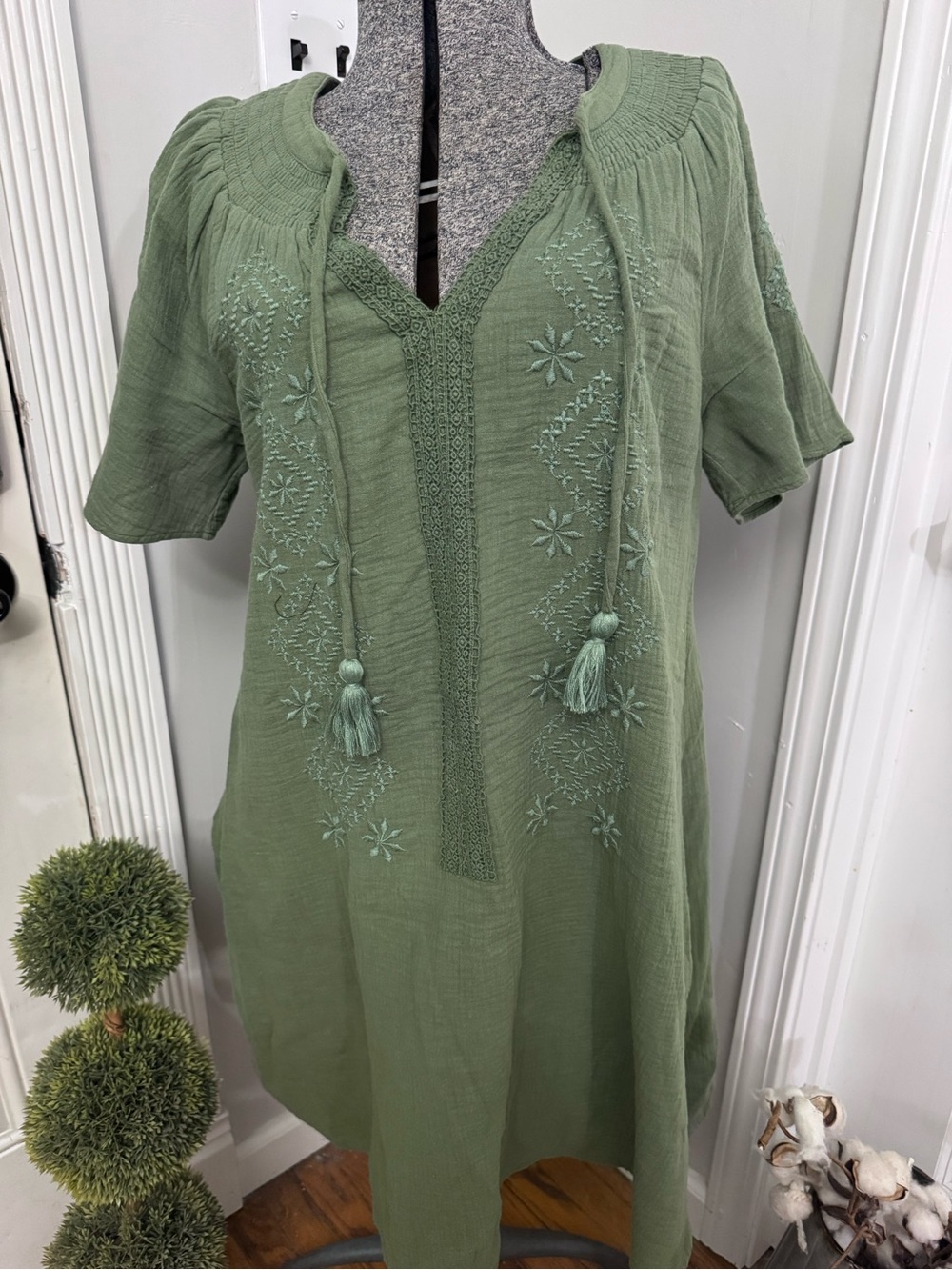 Women’s Lucky Brand Embroidered Boho Shift Dress Small NWOT